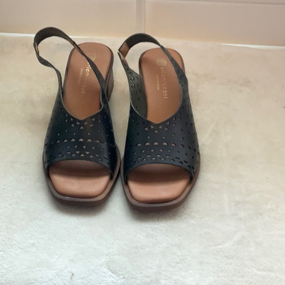 Michael Kors Black Women's Sandals - Picture 1 of 8